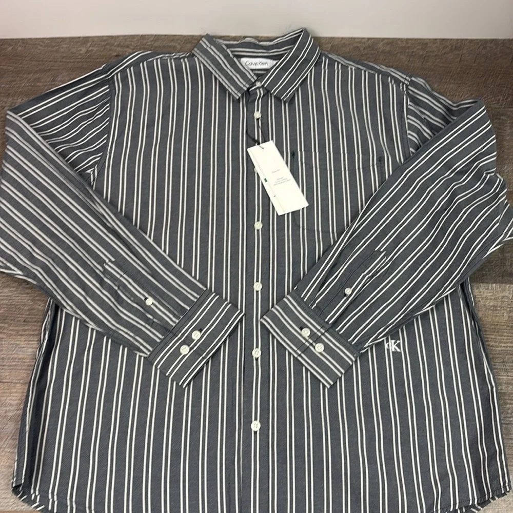 NEW Calvin Klein Men’s Easy Relaxed Fit Casual Long Sleeve Shirt -Dark Sapphire - Picture 2 of 10